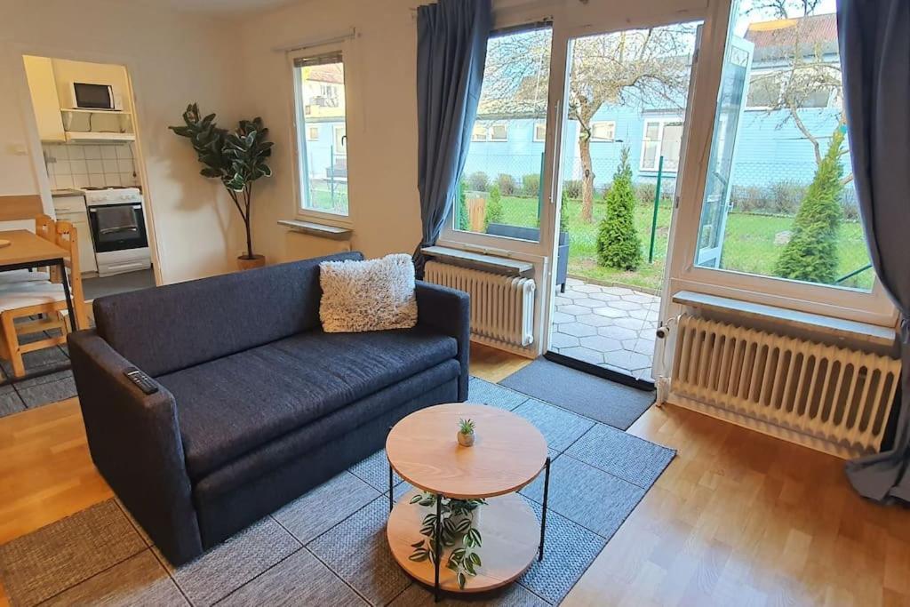 Apartment With Garden Near Metro! Estocolmo Exterior foto